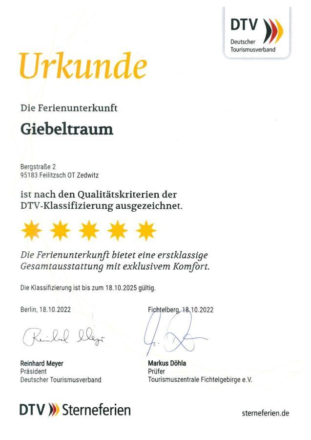Chalet-Ferienwohnung Giebeltraum, 115 Qm, Wellness/Fitness/Sauna - Bergroedelhof Feilitzsch エクステリア 写真