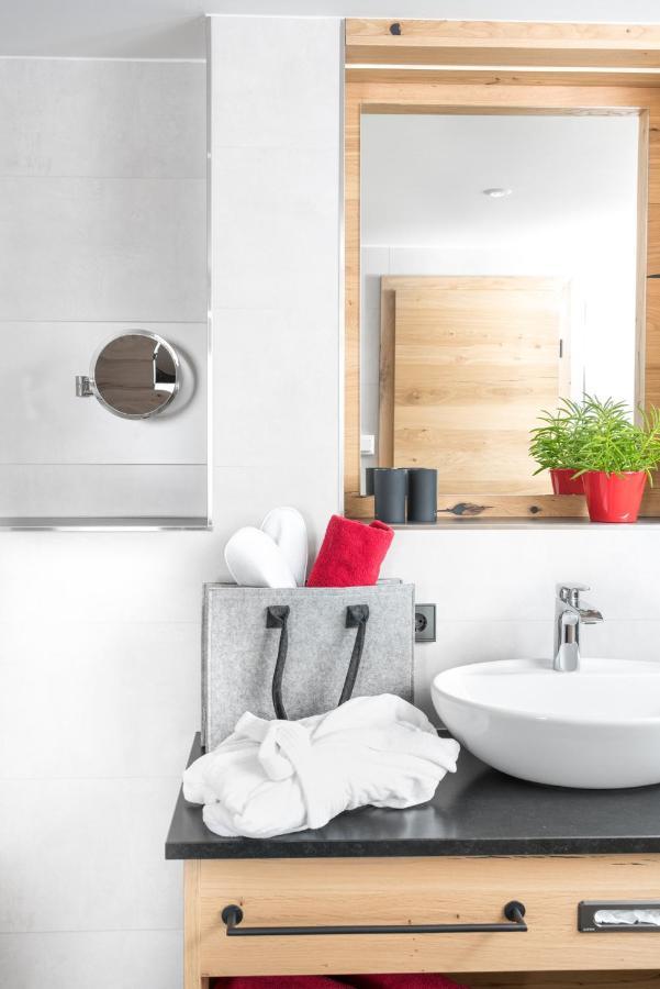 Chalet-Ferienwohnung Giebeltraum, 115 Qm, Wellness/Fitness/Sauna - Bergroedelhof Feilitzsch エクステリア 写真
